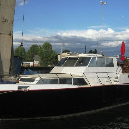 ホテル Le Bateau Ivre ボルドー エクステリア 写真