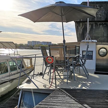 ホテル Le Bateau Ivre ボルドー エクステリア 写真
