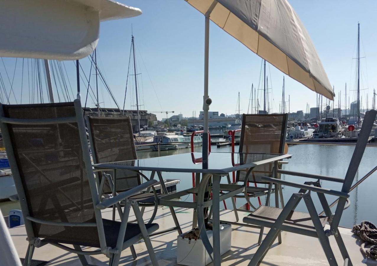 ホテル Le Bateau Ivre ボルドー エクステリア 写真