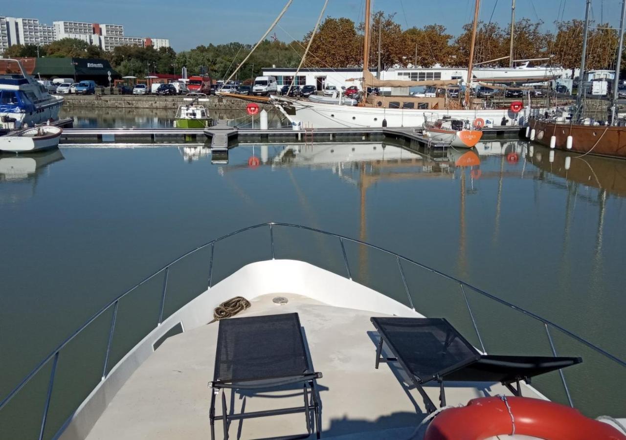 ホテル Le Bateau Ivre ボルドー エクステリア 写真