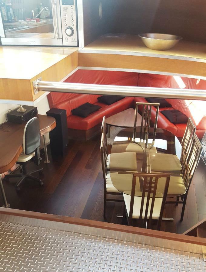 ホテル Le Bateau Ivre ボルドー エクステリア 写真