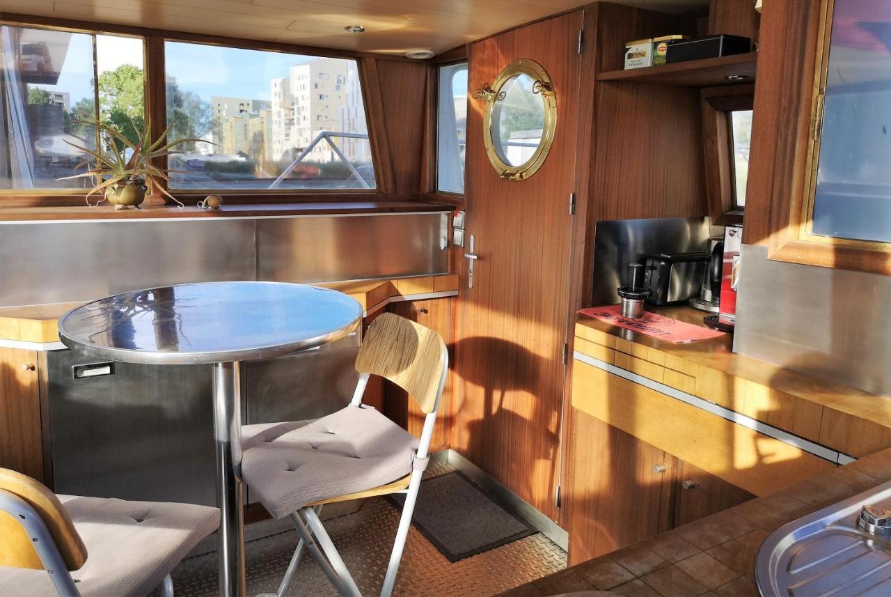 ホテル Le Bateau Ivre ボルドー エクステリア 写真